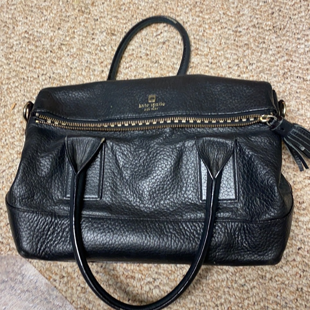 Kate Spade black leather purse good used condition